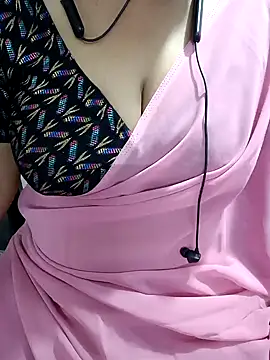 Snapshot of Yours_Radika chatting on December 16, 3:54 pm Yours Radika online show from December 16, 3:54 pm