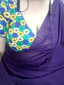 Snapshot of Yours_Radika chatting on December 24, 7:00 pm Yours Radika online show from December 24, 7:00 pm