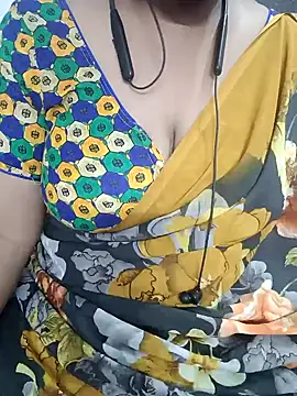 Snapshot of Yours_Radika chatting on December 30, 4:08 pm Yours Radika online show from December 30, 4:08 pm