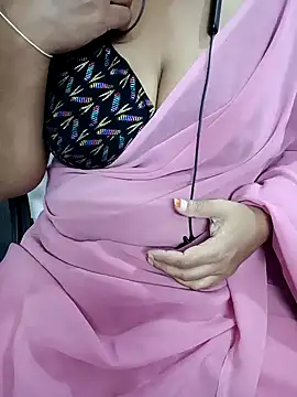 Snapshot of Yours_Radika chatting on February 7, 3:52 pm Yours Radika online show from February 7, 3:52 pm