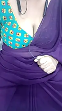 Snapshot of Yours_Radika chatting on February 9, 6:47 pm Yours Radika online show from February 9, 6:47 pm