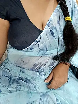 Snapshot of Yours_Radika chatting on March 12, 5:07 pm Yours Radika online show from March 12, 5:07 pm