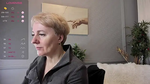 Snapshot of Nika_Smit chatting on December 24, 9:06 am Nika Smit online show from December 24, 9:06 am