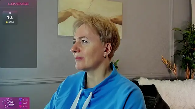 Snapshot of Nika_Smit chatting on January 3, 9:47 am Nika Smit online show from January 3, 9:47 am