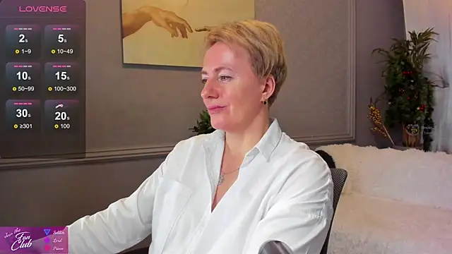 Snapshot of Nika_Smit chatting on January 11, 2:47 pm Nika Smit online show from January 11, 2:47 pm