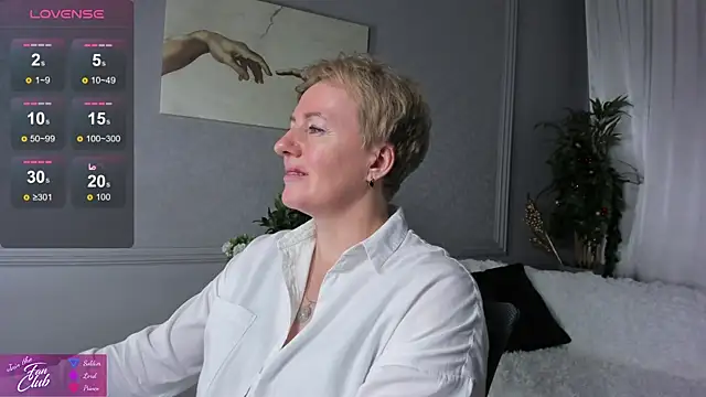 Snapshot of Nika_Smit chatting on January 12, 11:50 am Nika Smit online show from January 12, 11:50 am