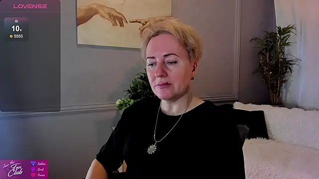 Snapshot of Nika_Smit chatting on January 17, 10:00 am Nika Smit online show from January 17, 10:00 am