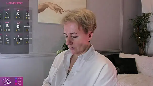 Snapshot of Nika_Smit chatting on January 18, 9:02 am Nika Smit online show from January 18, 9:02 am