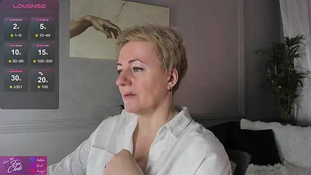 Snapshot of Nika_Smit chatting on January 19, 5:26 am Nika Smit online show from January 19, 5:26 am