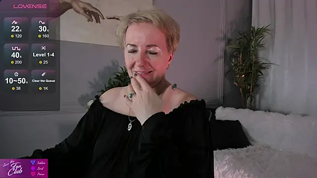 Snapshot of Nika_Smit chatting on January 25, 2:14 pm Nika Smit online show from January 25, 2:14 pm