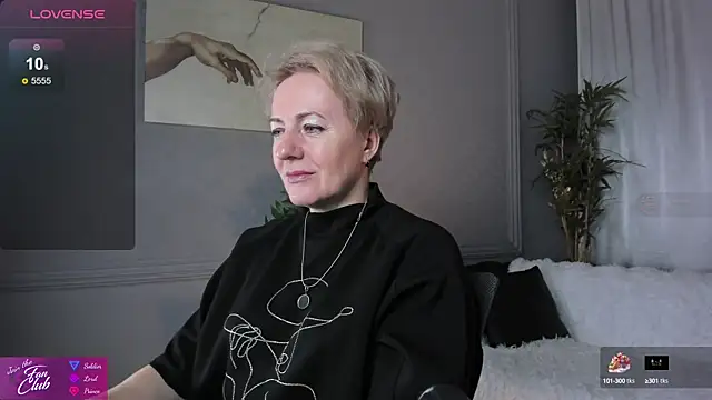 Snapshot of Nika_Smit chatting on February 1, 5:18 am Nika Smit online show from February 1, 5:18 am