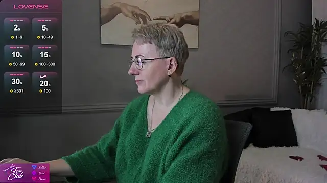 Snapshot of Nika_Smit chatting on February 15, 5:30 am Nika Smit online show from February 15, 5:30 am