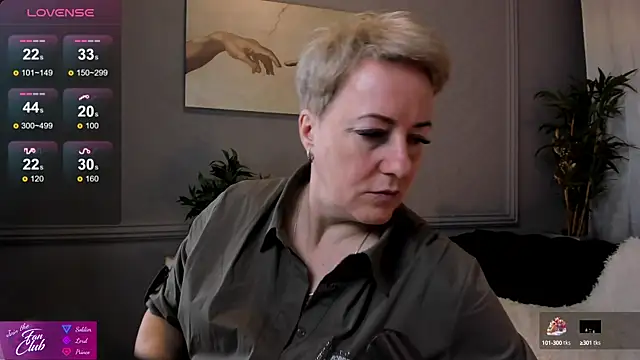 Snapshot of Nika_Smit chatting on February 23, 5:34 am Nika Smit online show from February 23, 5:34 am