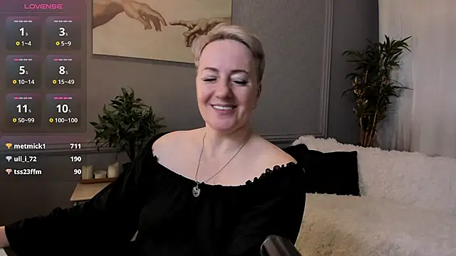 Snapshot of Nika_Smit chatting on March 2, 2:21 pm Nika Smit online show from March 2, 2:21 pm