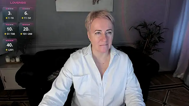 Snapshot of Nika_Smit chatting on November 14, 10:03 am Nika Smit online show from November 14, 10:03 am