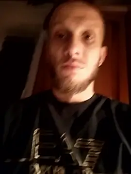 Snapshot of hoot_denis28 chatting on December 21, 3:47 am hoot denis28 online show from December 21, 3:47 am