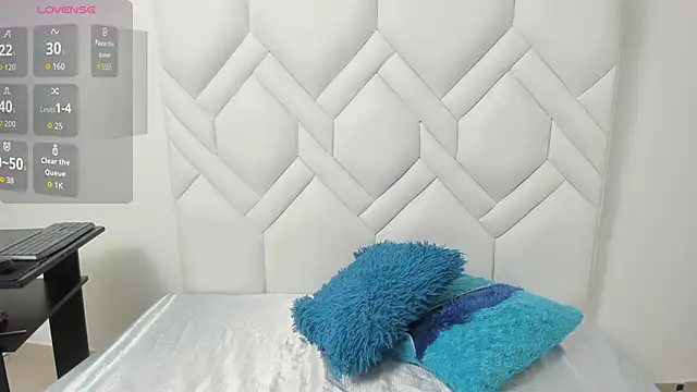 Snapshot of Analia18_ chatting on November 12, 1:11 pm Analia18 online show from November 12, 1:11 pm