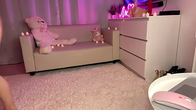 Snapshot of sue_star chatting on March 2, 5:08 am sue star online show from March 2, 5:08 am