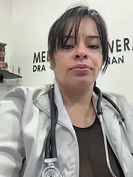 Snapshot of NATHALIA-28_ chatting on May 6, 11:48 am NATHALIA-28 online show from May 6, 11:48 am