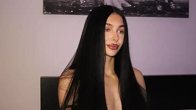 Snapshot of IvyKaelani chatting on October 17, 1:35 pm IvyKaelani online show from October 17, 1:35 pm