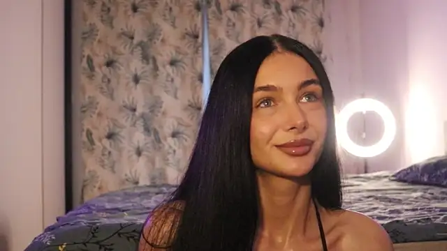 Snapshot of IvyKaelani chatting on November 28, 1:36 pm IvyKaelani online show from November 28, 1:36 pm