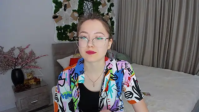 SereneFlame online show from January 14, 10:48 am