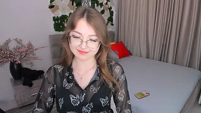 SereneFlame online show from February 4, 7:11 pm