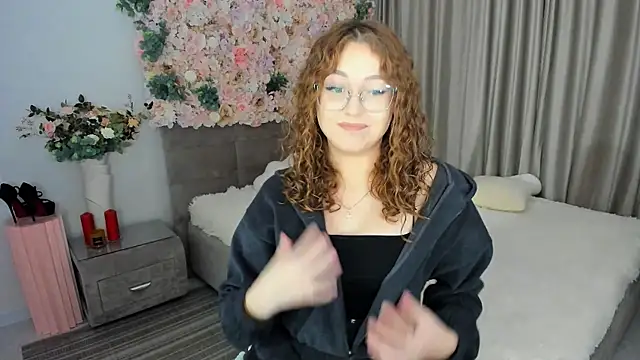 SereneFlame online show from October 12, 4:17 pm