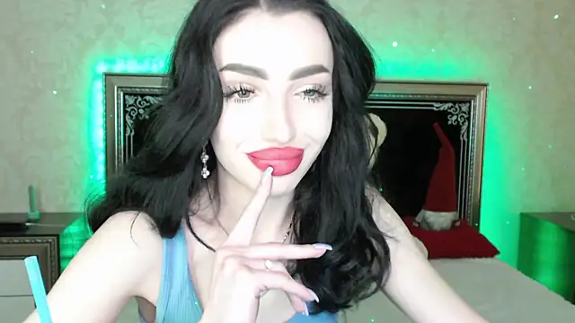 NancyLovee  online show from January 24, 8:00 pm