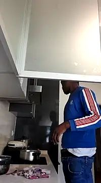 Snapshot of PauMascarado chatting on December 12, 11:40 am PauMascarado online show from December 12, 11:40 am