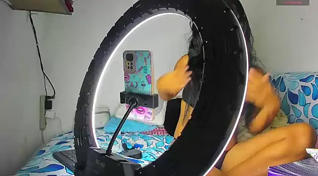 Nenita Hot  online show from March 11, 7:58 pm