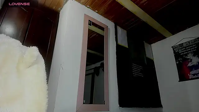 Nenita Hot  online show from October 3, 8:17 pm