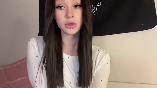 ur molly online show from October 28, 6:10 pm