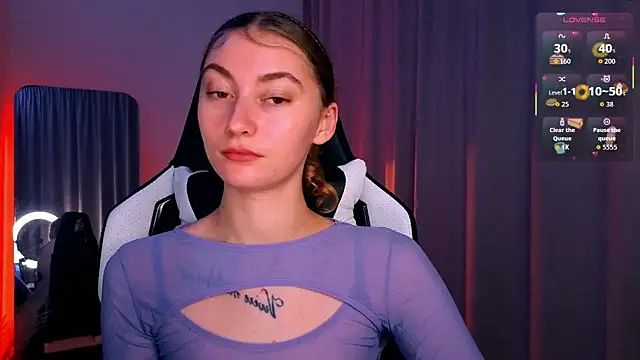 lady curls online show from October 17, 10:12 pm