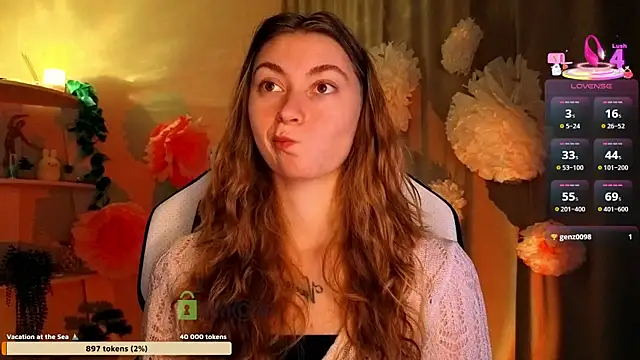 lady curls online show from April 8, 9:26 pm