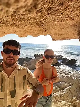 Snapshot of MrAndMrsSavage chatting on February 4, 2:01 pm MrAndMrsSavage online show from February 4, 2:01 pm