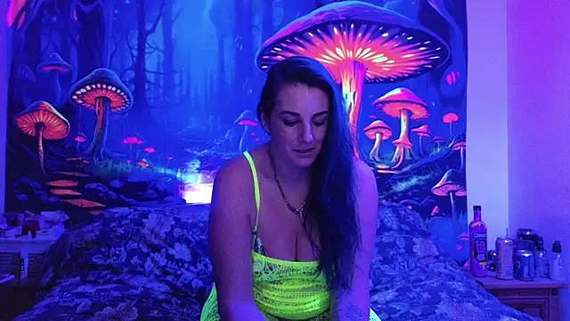 tattoomilf86 online show from February 15, 8:22 pm