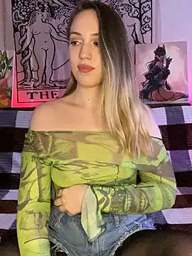 Emily the temptress  online show from January 11, 7:39 am