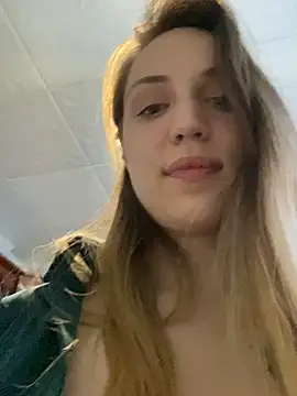 Emily the temptress  online show from March 16, 3:25 am