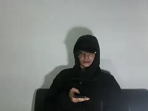 Snapshot of creamyadvisor01 chatting on January 5, 11:48 am creamyadvisor01 online show from January 5, 11:48 am