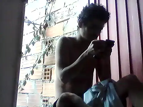 Snapshot of creamyadvisor01 chatting on March 20, 7:35 pm creamyadvisor01 online show from March 20, 7:35 pm