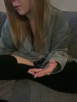 Snapshot of Mia_harmati chatting on January 31, 3:11 pm Mia harmati online show from January 31, 3:11 pm