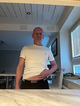 malematureisbest online show from December 19, 11:50 am