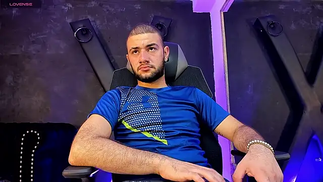 MaximusDick1  online show from September 24, 3:54 am