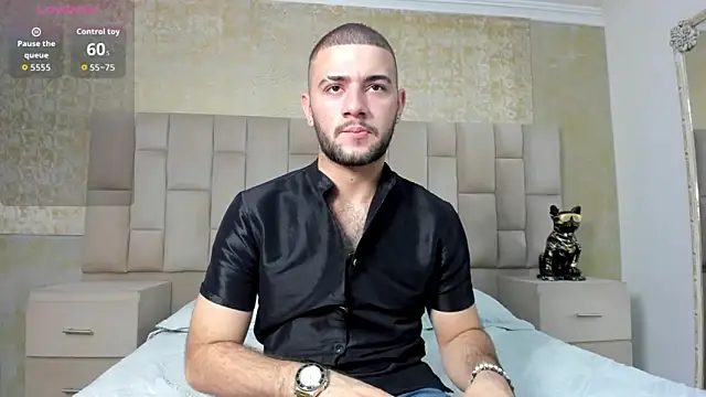 MaximusDick1  online show from October 13, 3:17 am