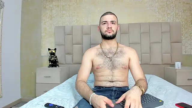 MaximusDick1  online show from October 17, 4:15 am