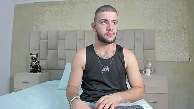 MaximusDick1  online show from October 30, 4:25 am