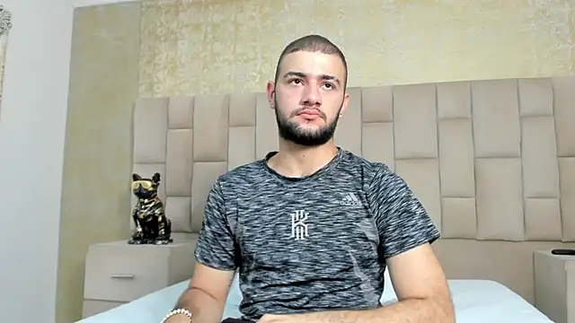 MaximusDick1  online show from November 5, 4:23 am