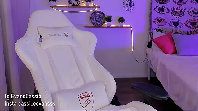 Cassie Ice online show from February 25, 6:25 am