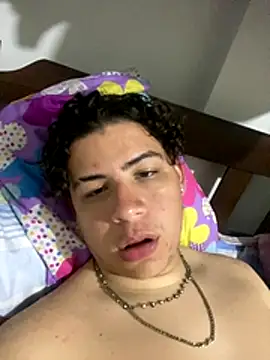 Snapshot of MasteredOpossum chatting on November 1, 11:12 am MasteredOpossum online show from November 1, 11:12 am